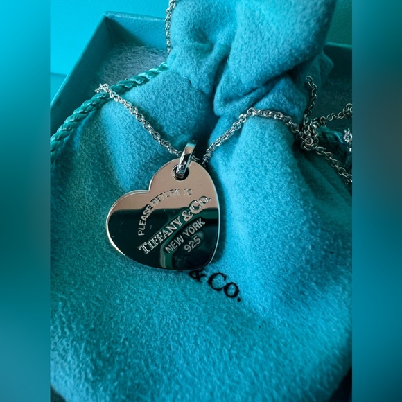 Tiffany & Co. Jewelry - 🌸🌸 Authentic Tiffany & Co. Return to Tiffany Double Heart Pendant